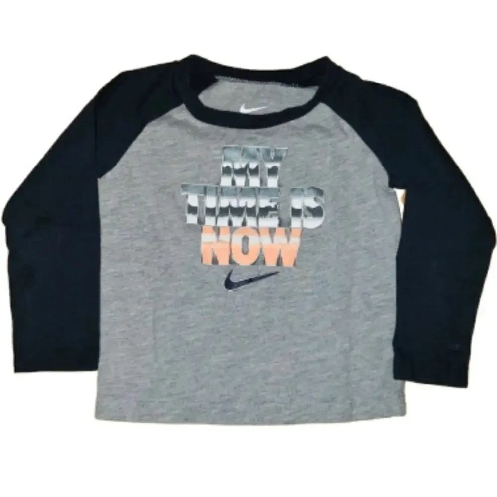 Nike Boy’s 24M Long Sleeve Graphic T-shirt